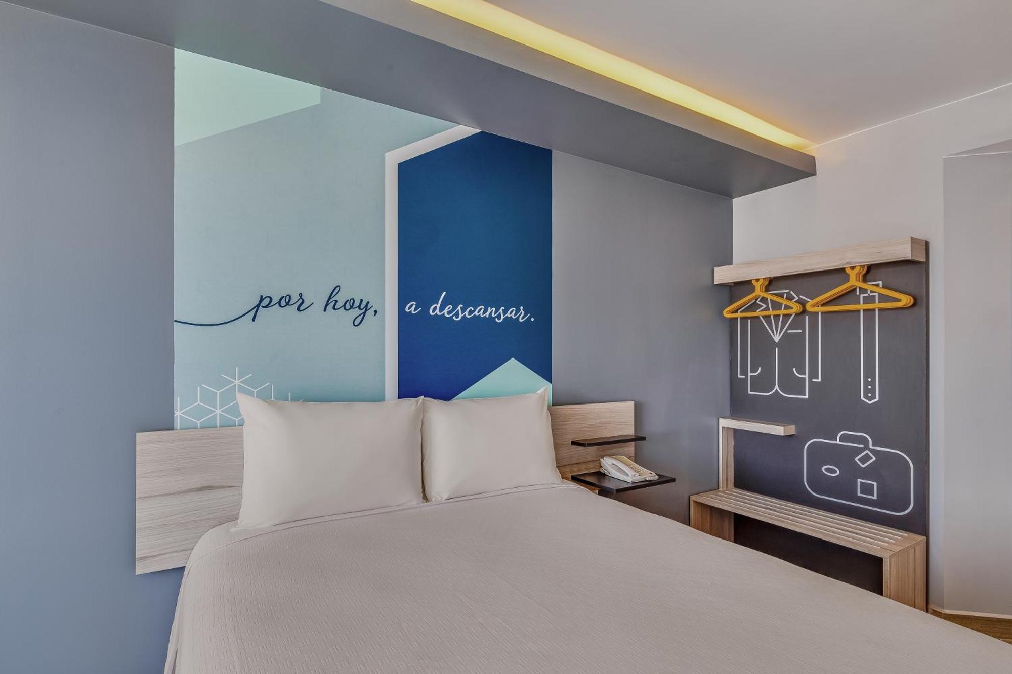 One Irapuato Hotell Eksteriør bilde