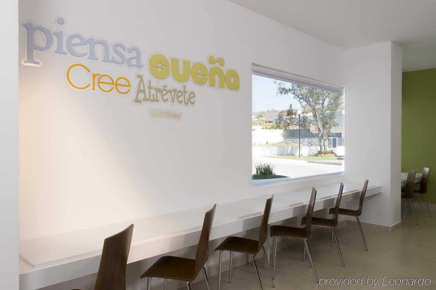 One Irapuato Hotell Eksteriør bilde